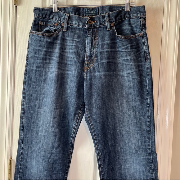 Lucky Brand 221 Original Straight Medium Wash Mens Jeans Size 36 x 32 - Picture 2 of 15
